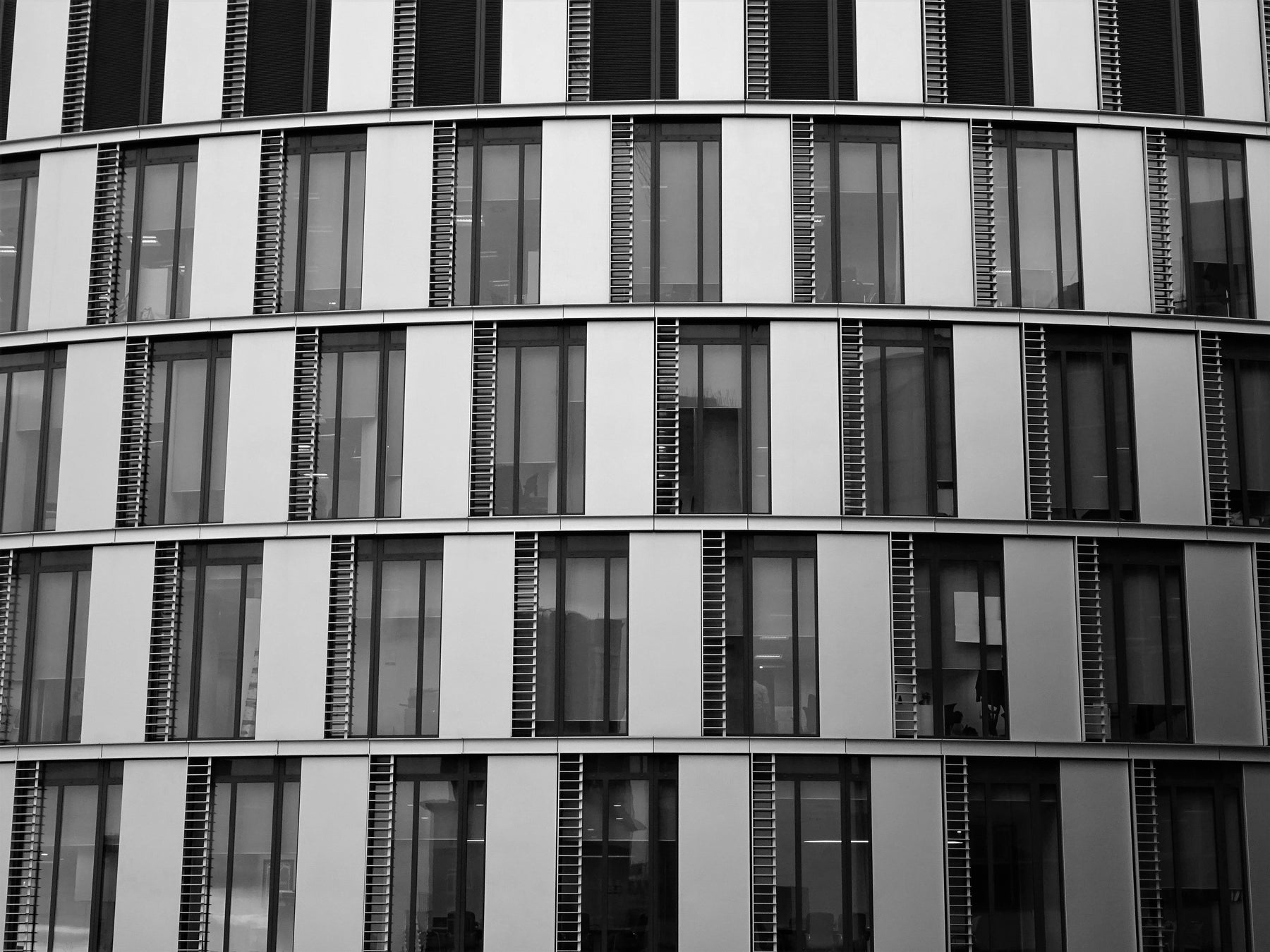 Can You Tint Bullet Resistant Windows?